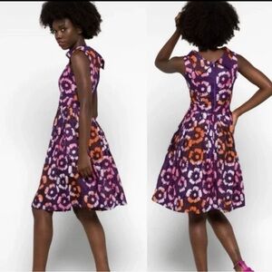Busayo Ope Scoop Neck Sleeveless Batik
Mini Dress